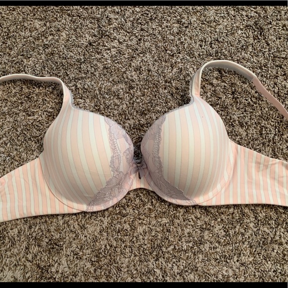 Victoria's Secret Intimates & Sleepwear Victoria Secret Bra 34d